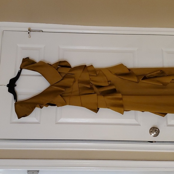 Amur Pearl gorgeous gown NWOT - Picture 6 of 13